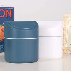 Mini Plastic Trash Can for Tabletop Use (1pc)